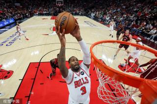 因素包括射 因素包括射